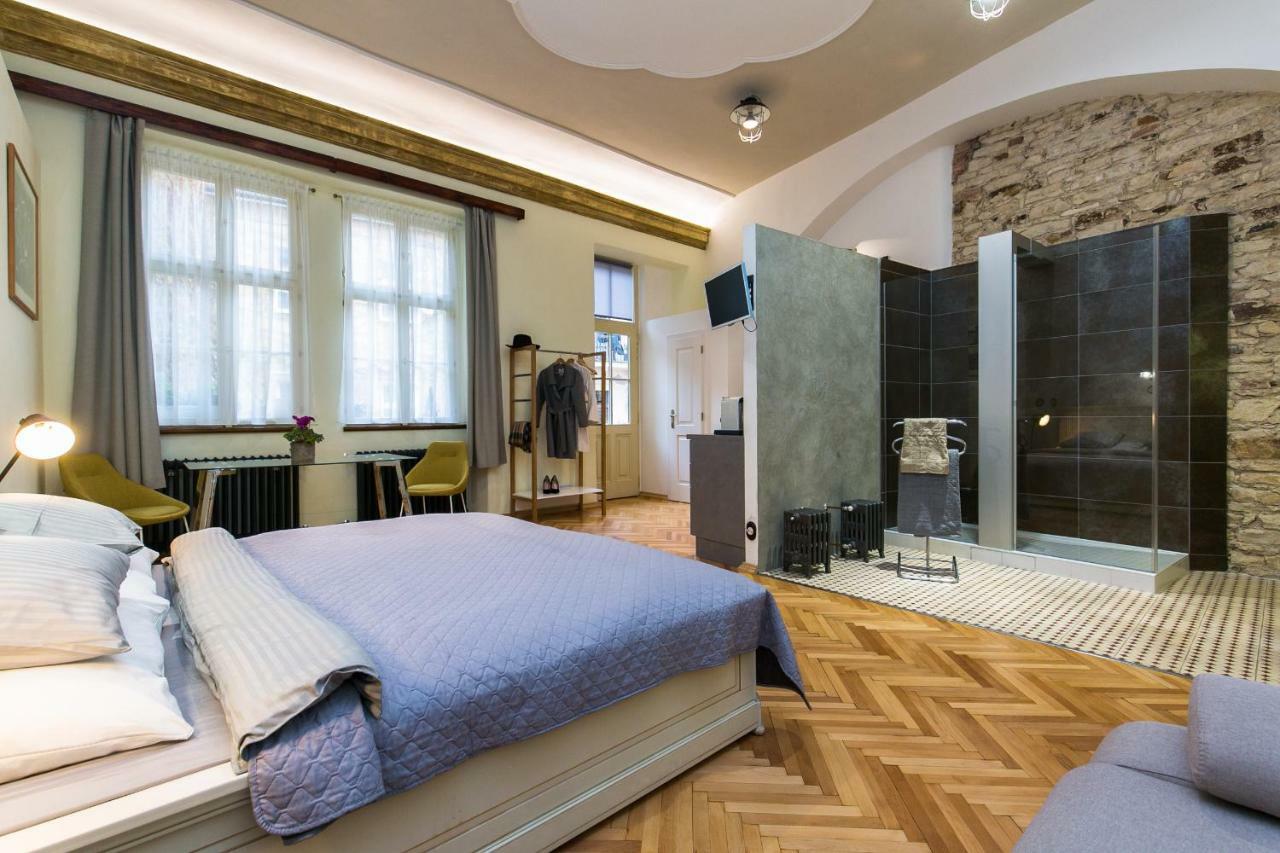 Apartment Nebovidy I - Historic Centre - Terrace - Air Conditioning プラハ エクステリア 写真