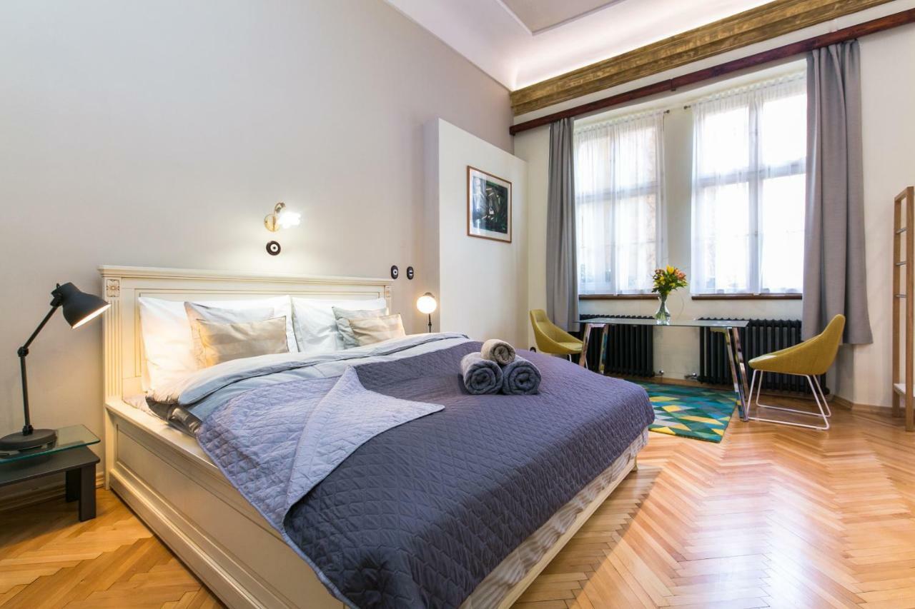 Apartment Nebovidy I - Historic Centre - Terrace - Air Conditioning プラハ エクステリア 写真