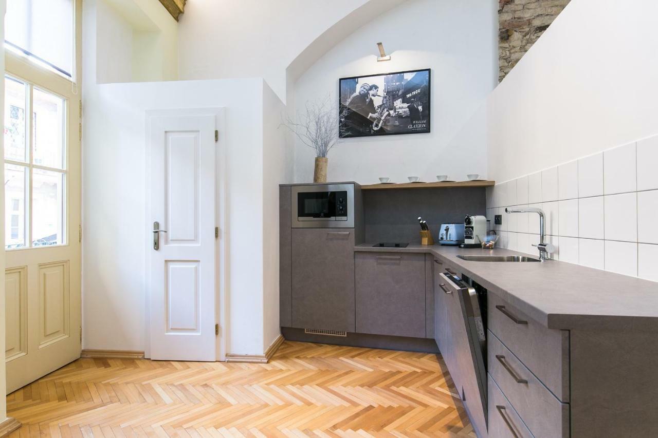 Apartment Nebovidy I - Historic Centre - Terrace - Air Conditioning プラハ エクステリア 写真